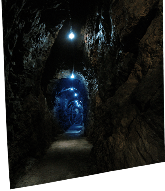 Entrée fond grotte.png